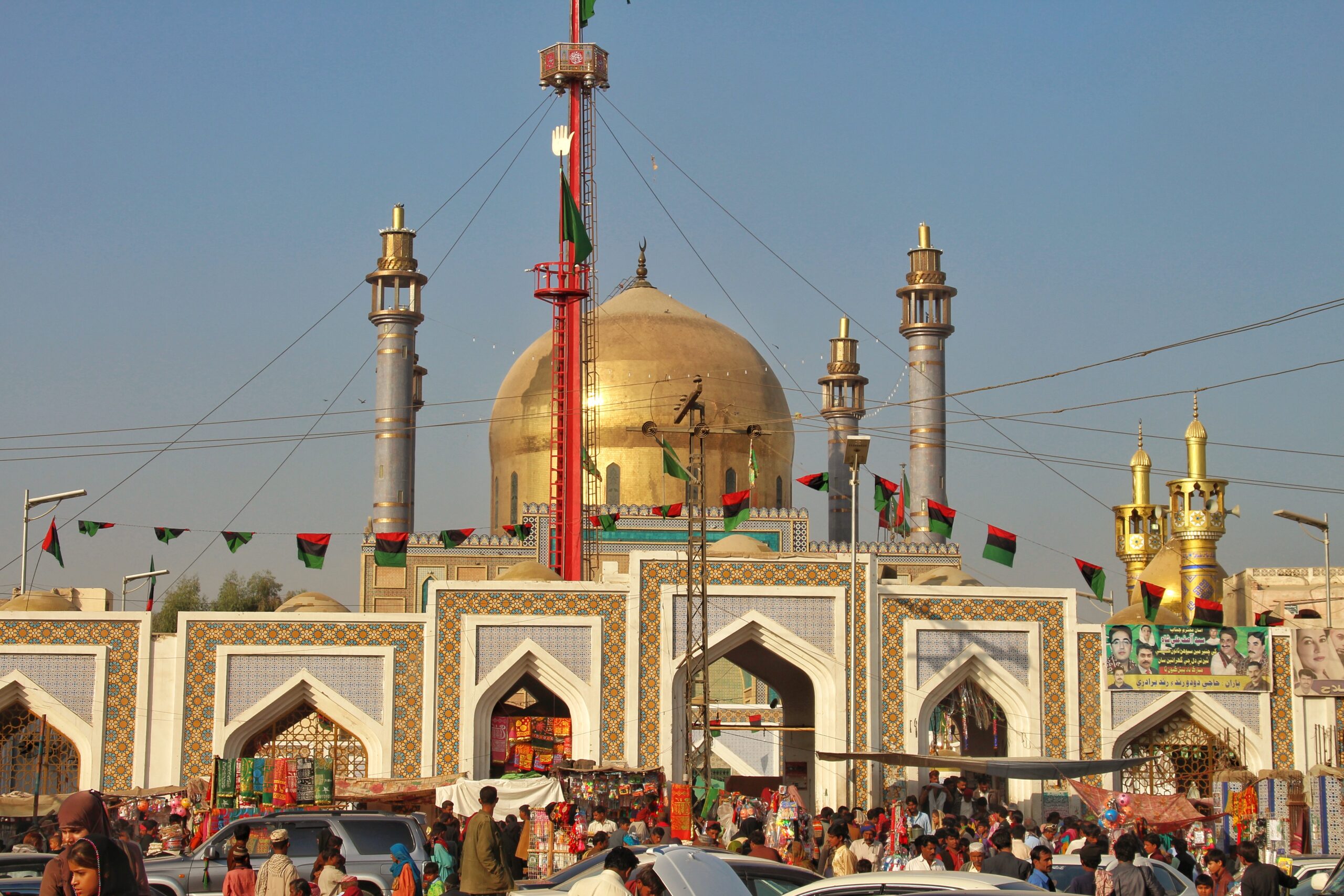 Lal Shahbaz Qalandar (Sehwan) – The Spiritual Heart of Sindh - Pakistan ...